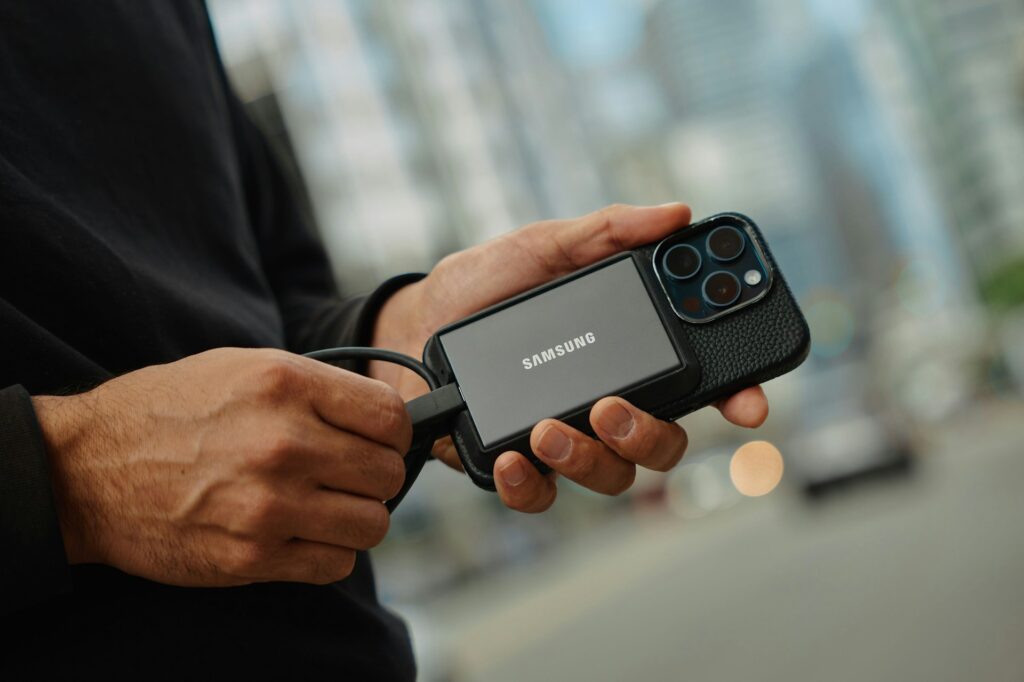 samsung-memory-HUY7jcPf7Rg-unsplash